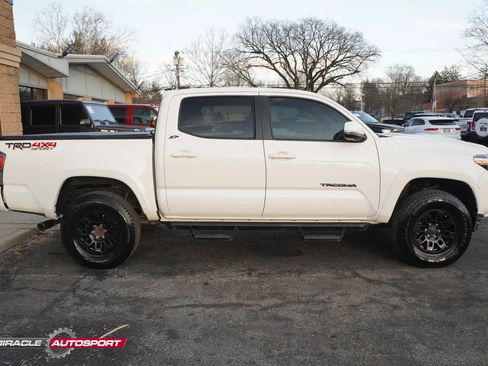 Used 2023 Toyota Tacoma TRD Sport w/ Advanced Technology Package image 8