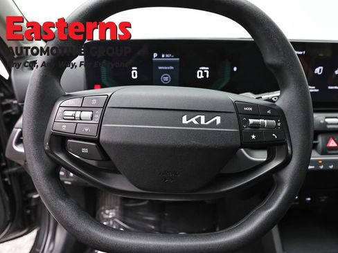 Used 2025 Kia K4 FWD image 10