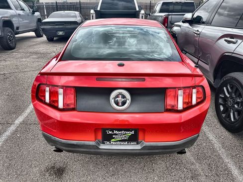 Used 2011 Ford Mustang Premium w/ 203A Rapid Spec Order Code image 4