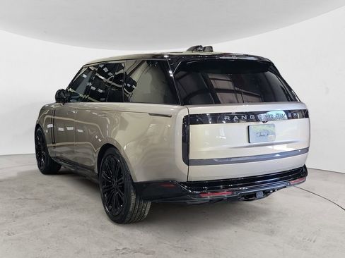 New 2026 Land Rover Range Rover SE AWD/4WD image 3