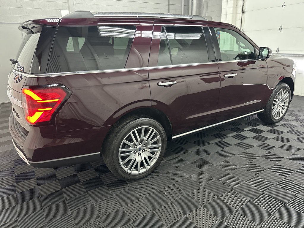 Used 2024 Ford Expedition Limited AWD/4WD image 10