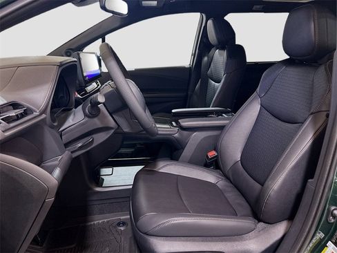 New 2026 Toyota Sienna XLE Woodland Edition image 19