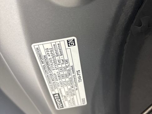 Used 2025 Toyota Highlander XLE AWD/4WD image 40