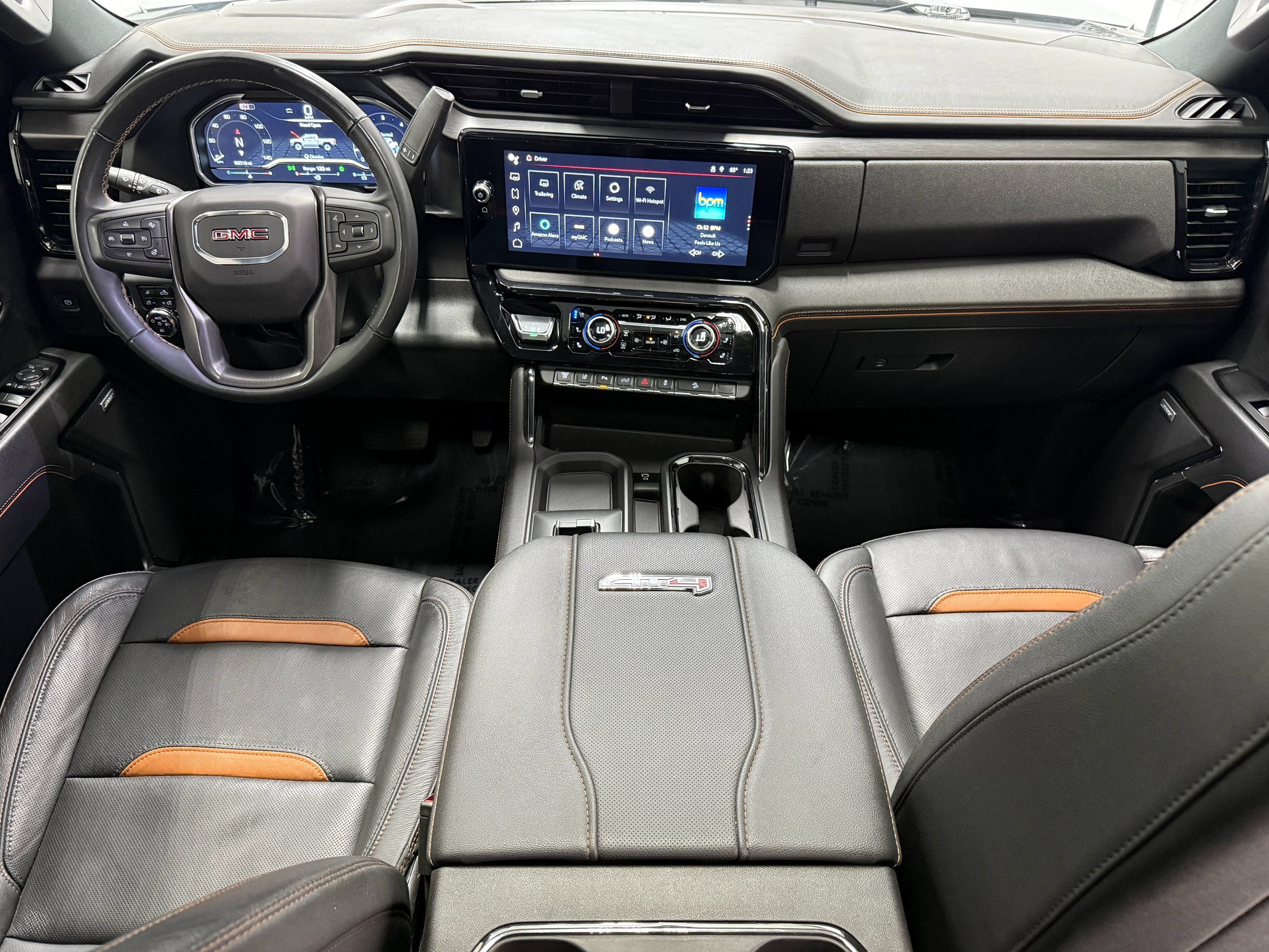 Used 2024 GMC Sierra 2500 AT4 w/ AT4 Premium Plus Package AWD/4WD image 16
