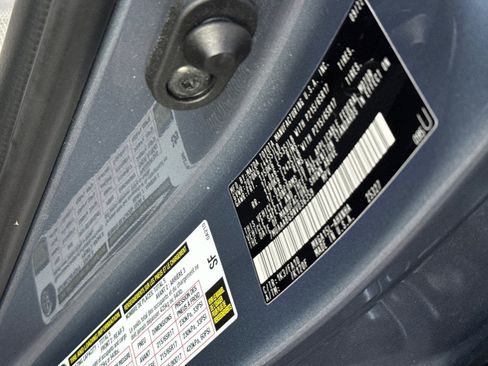 Used 2022 Toyota Corolla Cross L image 29