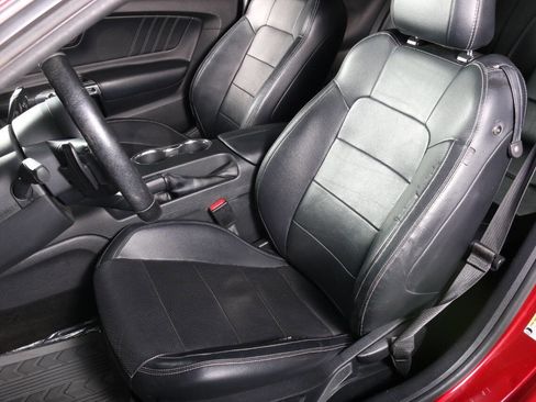 Used 2016 Ford Mustang Premium image 21