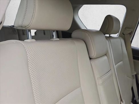 Used 2010 Lexus GX 460 image 19