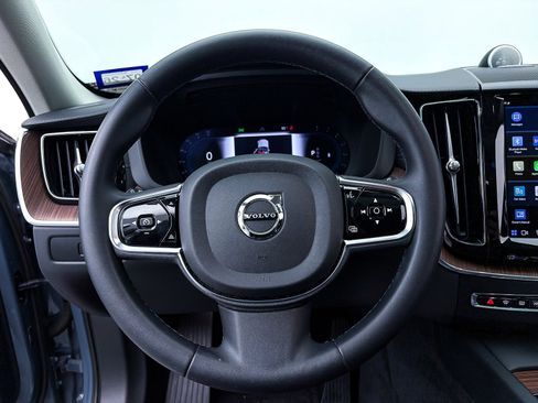 Used 2023 Volvo XC60 B6 Ultimate w/ Protection Package Premier image 32