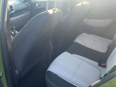 Certified 2024 Hyundai Venue SEL image 26