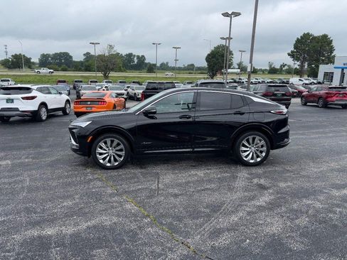 Certified 2025 Buick Envista Sport Touring FWD image 2