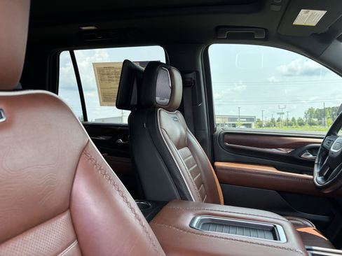 Used 2024 GMC Yukon Denali Ultimate AWD/4WD image 35