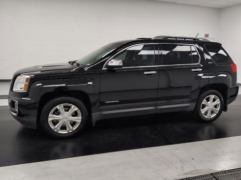 Used 2017 GMC Terrain SLT w/ Driver Alert Package I AWD/4WD image 2
