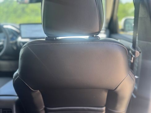 Used 2024 Ford Escape Platinum image 28