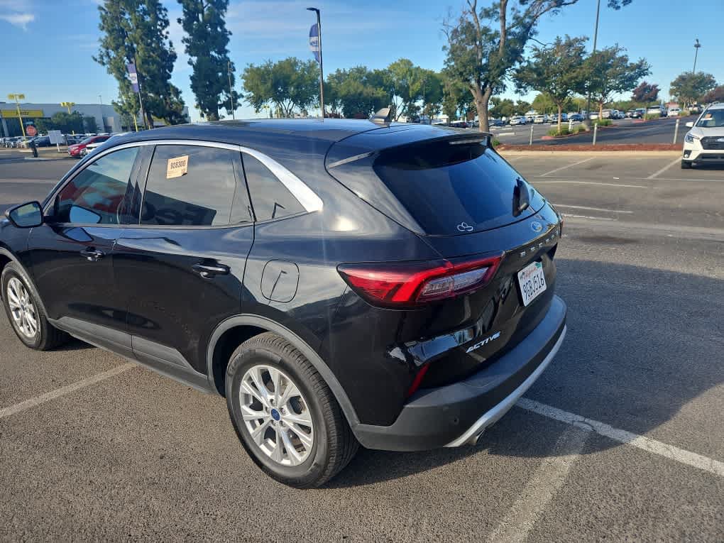 Certified 2023 Ford Escape Active w/ Cold Weather Package FWD image 5