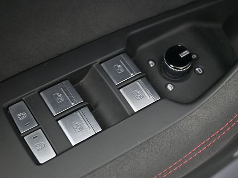 Used 2025 Audi RS 7 Performance w/ Matte Carbon Package AWD/4WD image 18