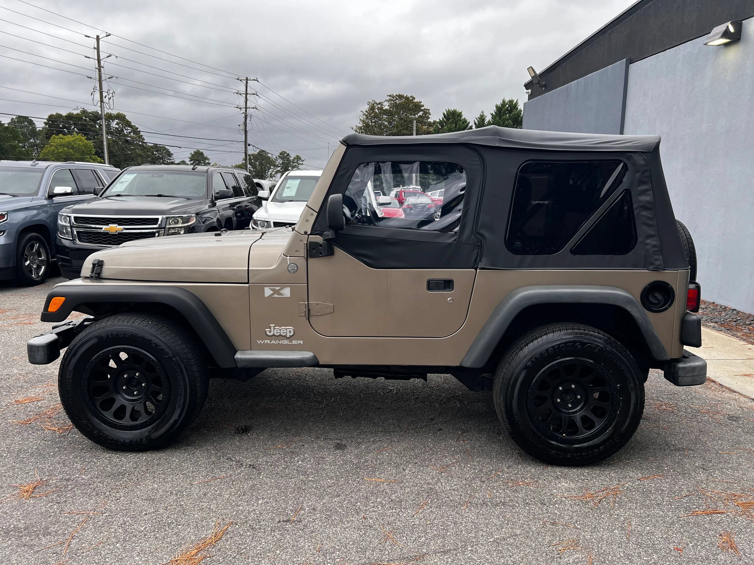Used 2004 Jeep Wrangler X w/ Convenience Group AWD/4WD image 9