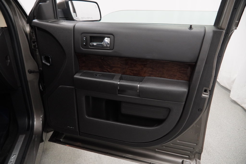 Used 2013 Ford Flex Limited FWD image 42