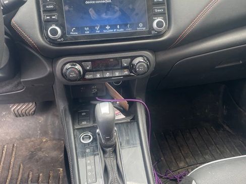Used 2023 Nissan Kicks SR w/ SR Premium Package FWD image 16