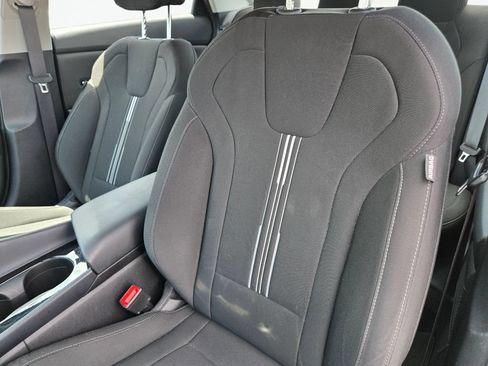 Used 2022 Hyundai Elantra SEL w/ Convenience Package FWD image 15