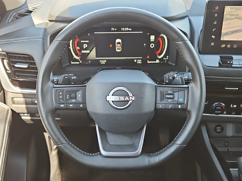 Used 2025 Nissan Rogue SL w/ SL Premium Package FWD image 21