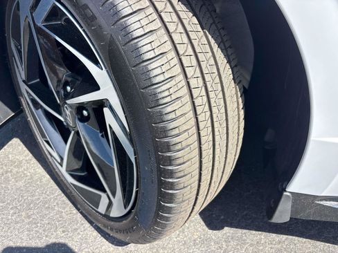 Certified 2026 Hyundai Sonata SEL AWD/4WD image 9