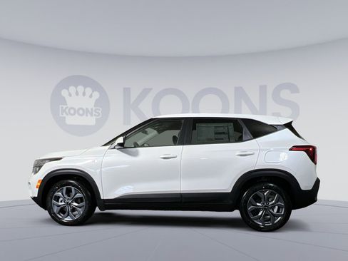 New 2026 Kia Seltos LX image 2