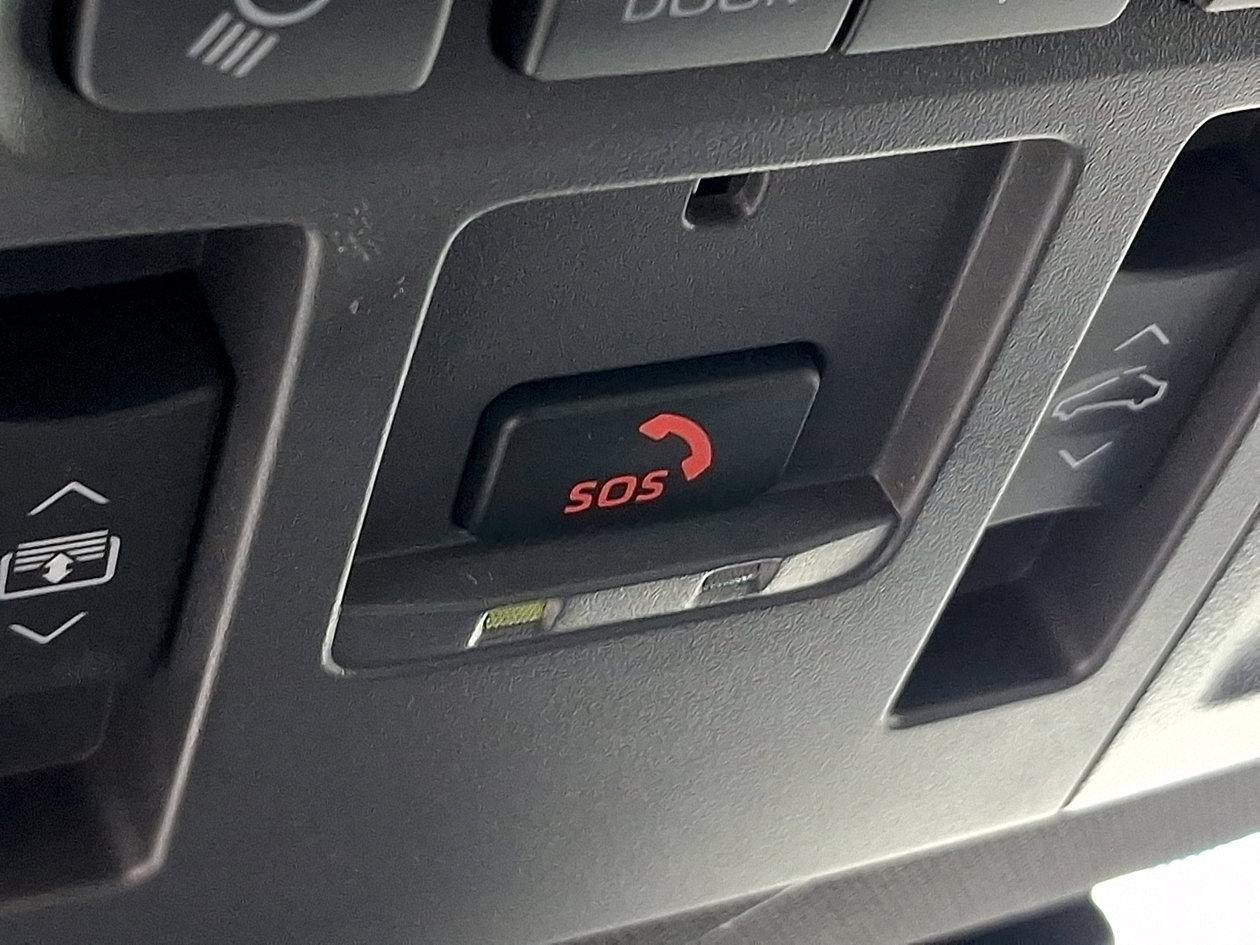 Used 2025 Toyota Camry XSE FWD image 27