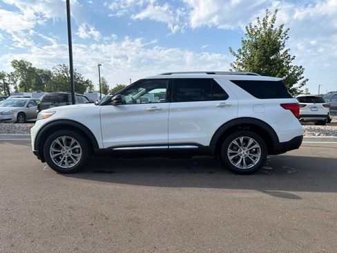 Used 2022 Ford Explorer Limited w/ Equipment Group 301A AWD/4WD image 3