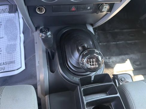 Used 2007 Jeep Wrangler Sahara w/ PWR Convenience Group AWD/4WD image 12