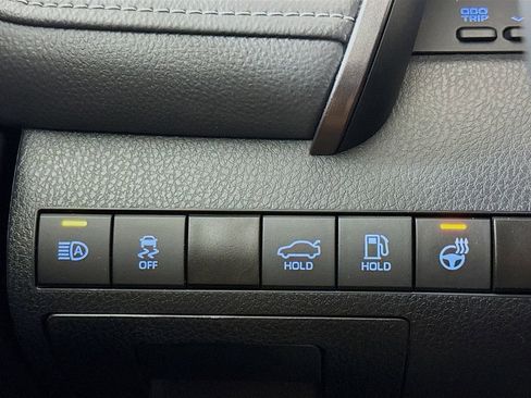 Used 2024 Toyota Camry SE FWD image 10