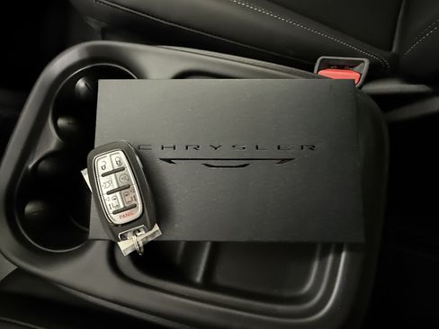 New 2027 Chrysler Pacifica Select FWD image 20