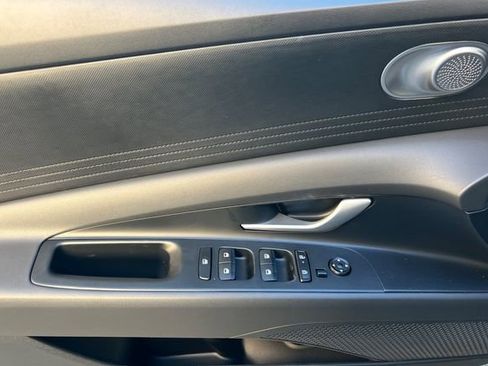 New 2026 Hyundai Elantra Hybrid FWD image 11