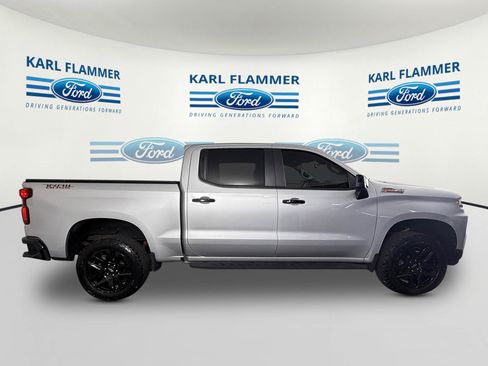 Used 2022 Chevrolet Silverado 1500 LT Trail Boss w/ Convenience Package II AWD/4WD image 2