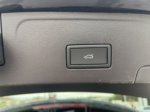 New 2026 Volkswagen Atlas Cross Sport SEL Premium R-Line AWD/4WD image 28