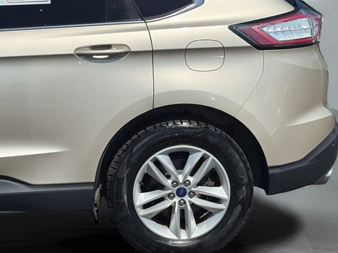 Used 2018 Ford Edge SEL AWD/4WD image 27