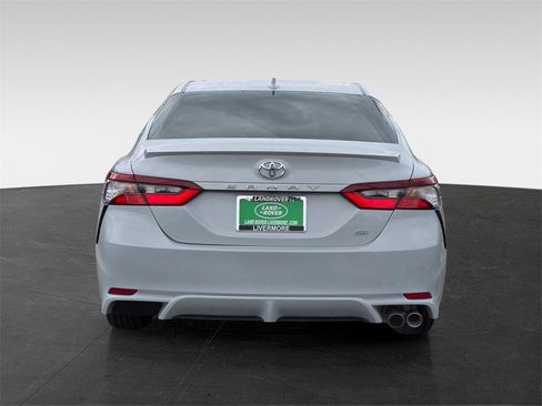 Used 2023 Toyota Camry SE w/ Convenience Package image 5