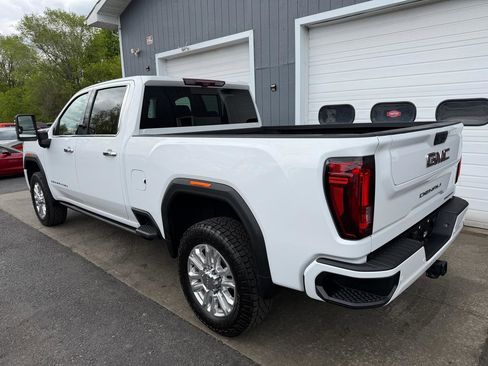 Used 2022 GMC Sierra 2500 Denali w/ Denali Ultimate Package AWD/4WD image 6