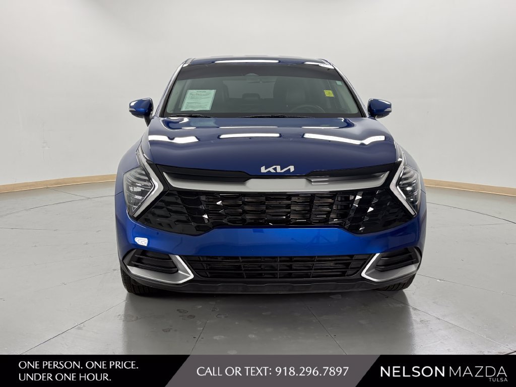 Used 2024 Kia Sportage EX FWD image 2