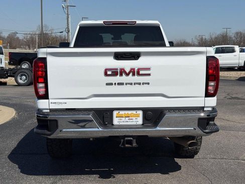 Certified 2024 GMC Sierra 2500 Pro w/ Convenience Package image 4