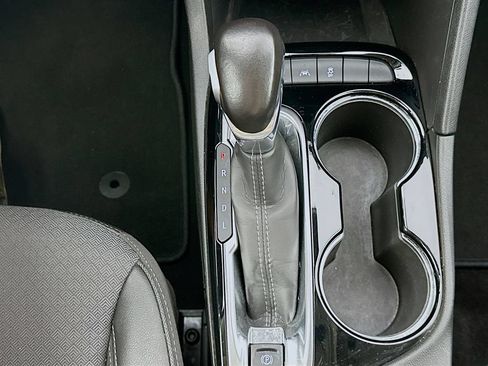 Used 2024 Buick Encore GX Preferred FWD image 16