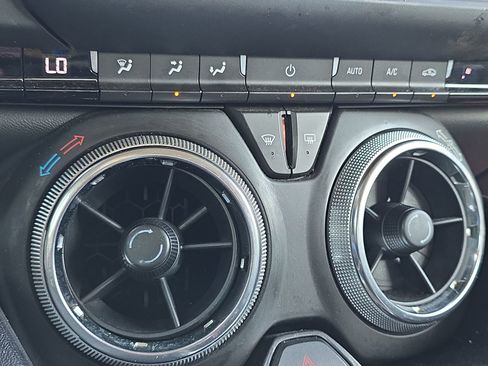 Used 2018 Chevrolet Camaro LT w/ RS Package image 16