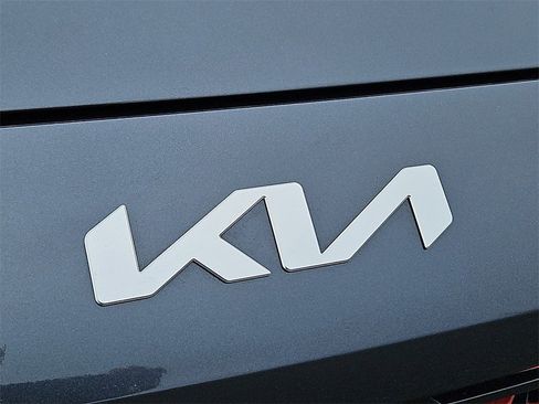 Certified 2023 Kia Forte GT-Line image 29