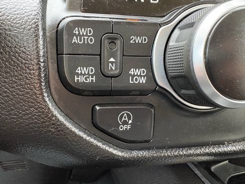 Used 2020 RAM 1500 Big Horn AWD/4WD image 40
