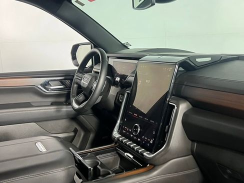 Used 2025 GMC Yukon Denali image 33