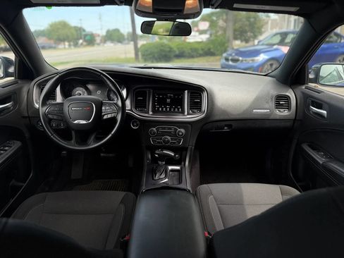 Used 2018 Dodge Charger SXT w/ Blacktop Package RWD image 14