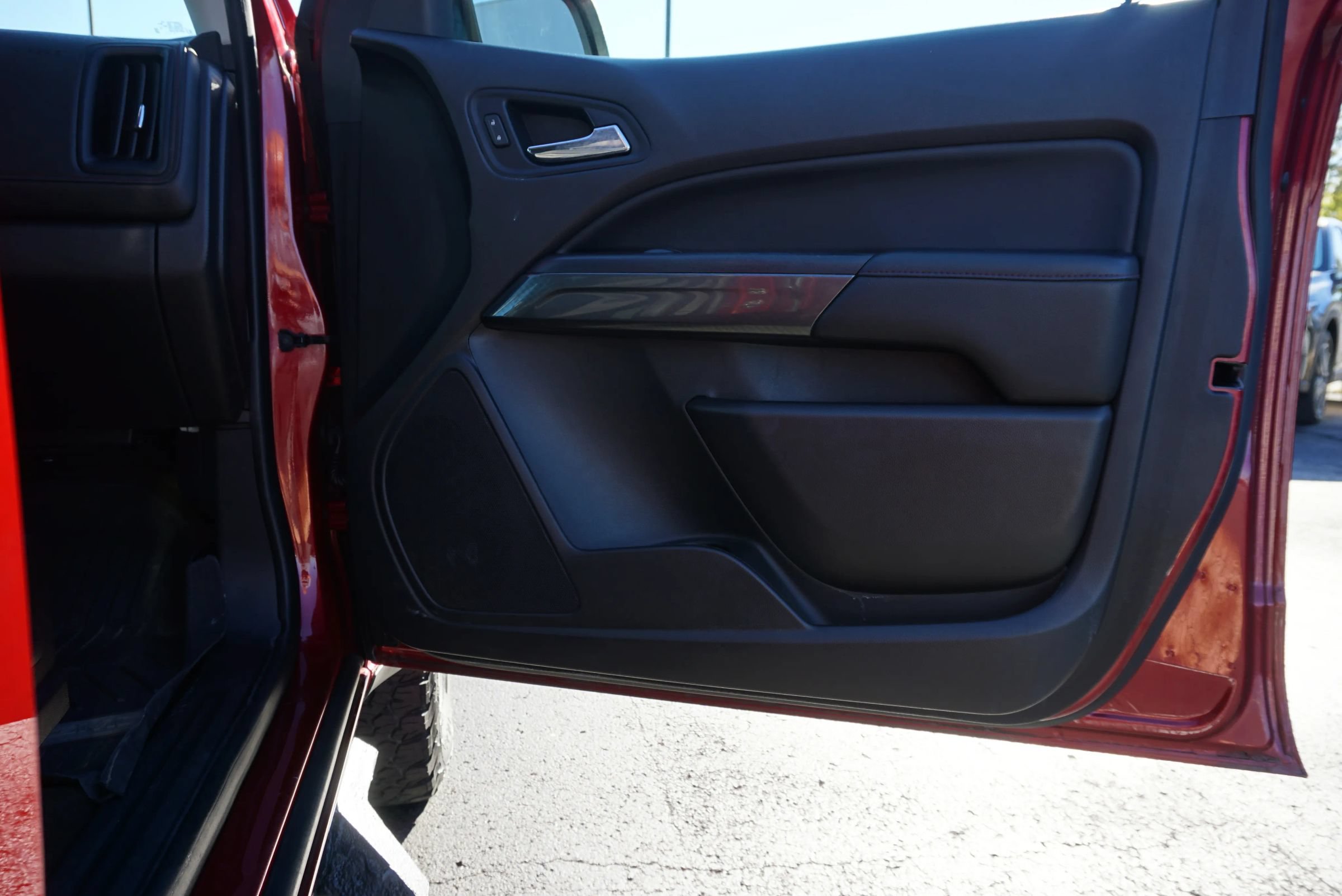 Used 2018 GMC Canyon All Terrain w/ Trailering Package AWD/4WD image 12