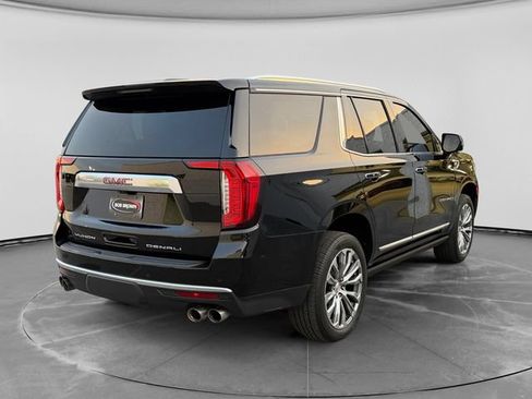 Used 2021 GMC Yukon Denali w/ Denali Premium Package AWD/4WD image 3