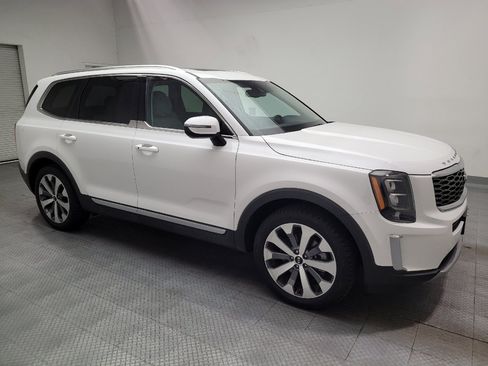 Used 2021 Kia Telluride EX w/ EX Premium Package FWD image 11