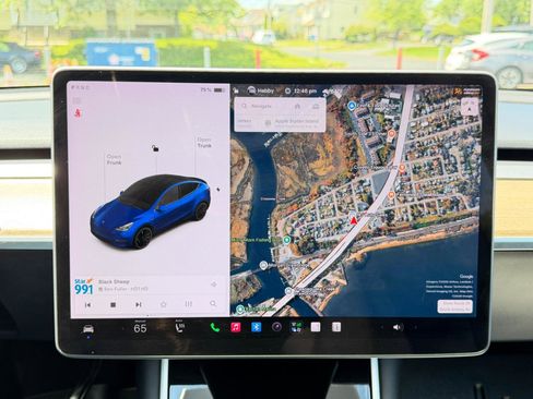 Used 2021 Tesla Model Y Performance AWD/4WD image 19