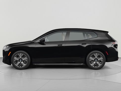 Used 2026 BMW iX xDrive45 w/ Premium Package AWD/4WD image 2